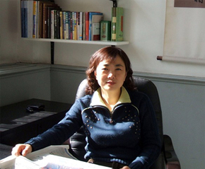 孔 丽 君